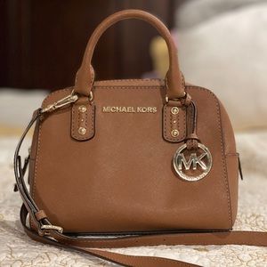 Michael Kors mini crossbody saffino leather purse